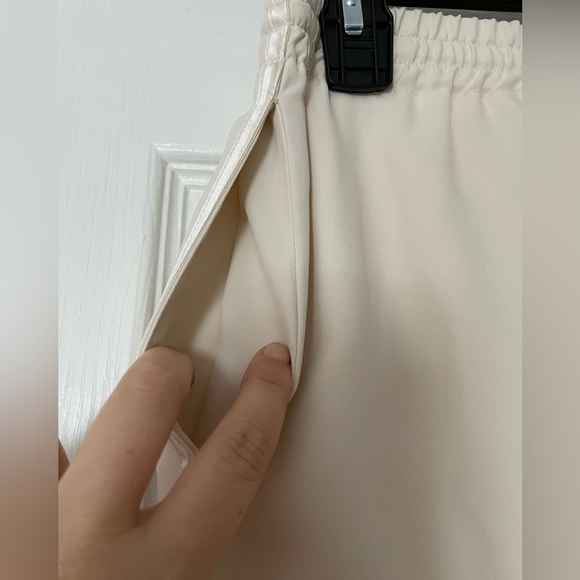 Ermanno Scervino Beige Pull Up  Relaxed Fit Pants Size 40 Small - Picture 4 of 11